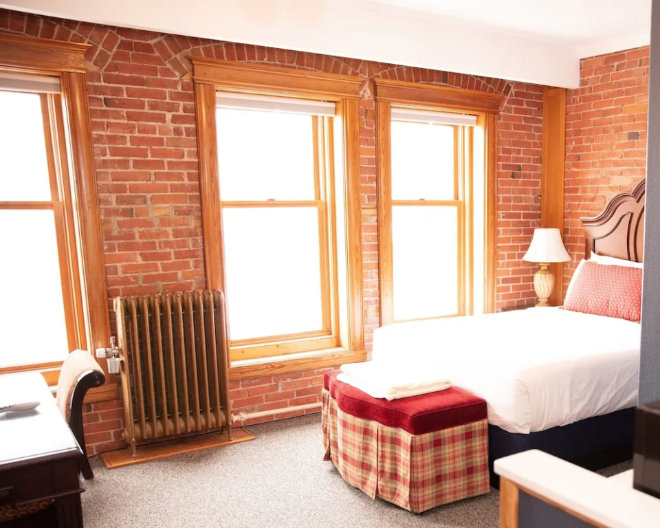 The Victor Hotel