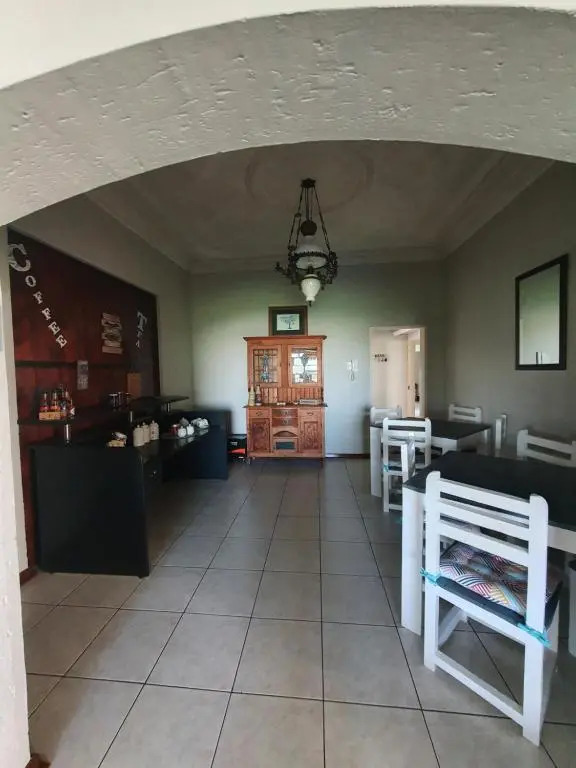 Life Tours & Accommodation