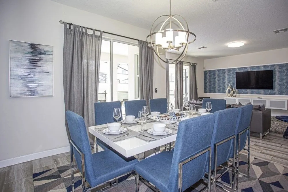 4718sh - Storey Lake 6 Bedroom Villa