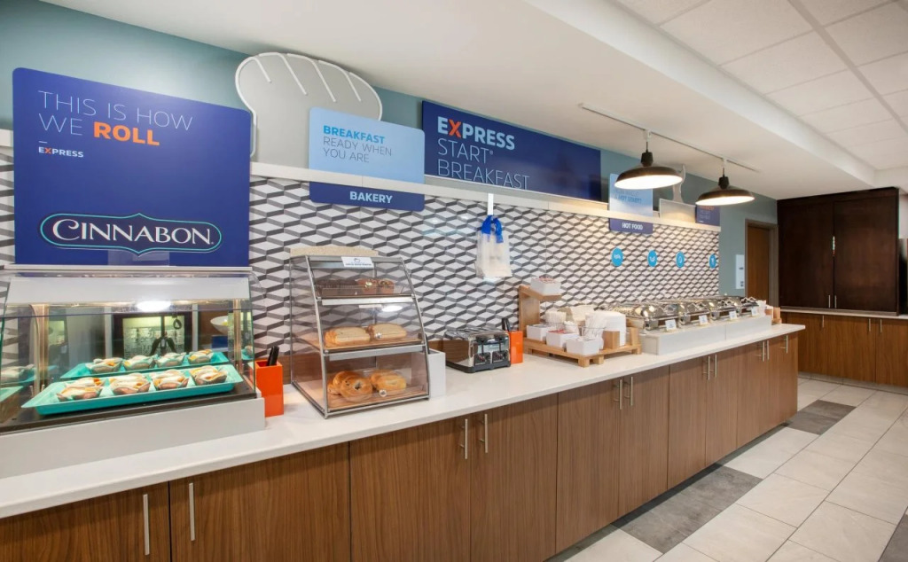 Holiday Inn Express Hotel & Suites Norfolk by IHG