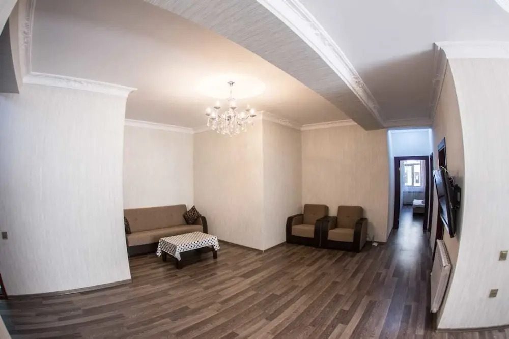 Bakuvi Tourist Apartment B098