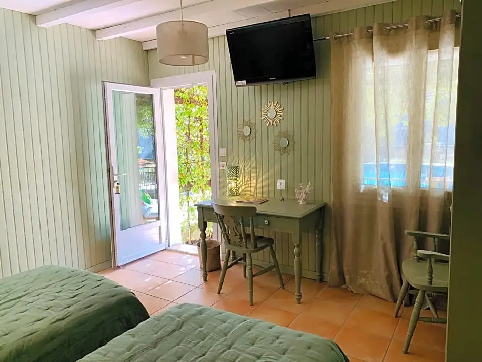Logis Hotel Restaurant Hostellerie de la Tour