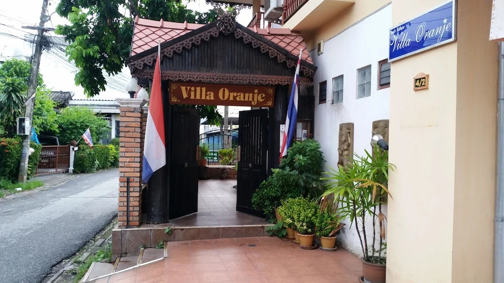 Villa Oranje Chiang Mai