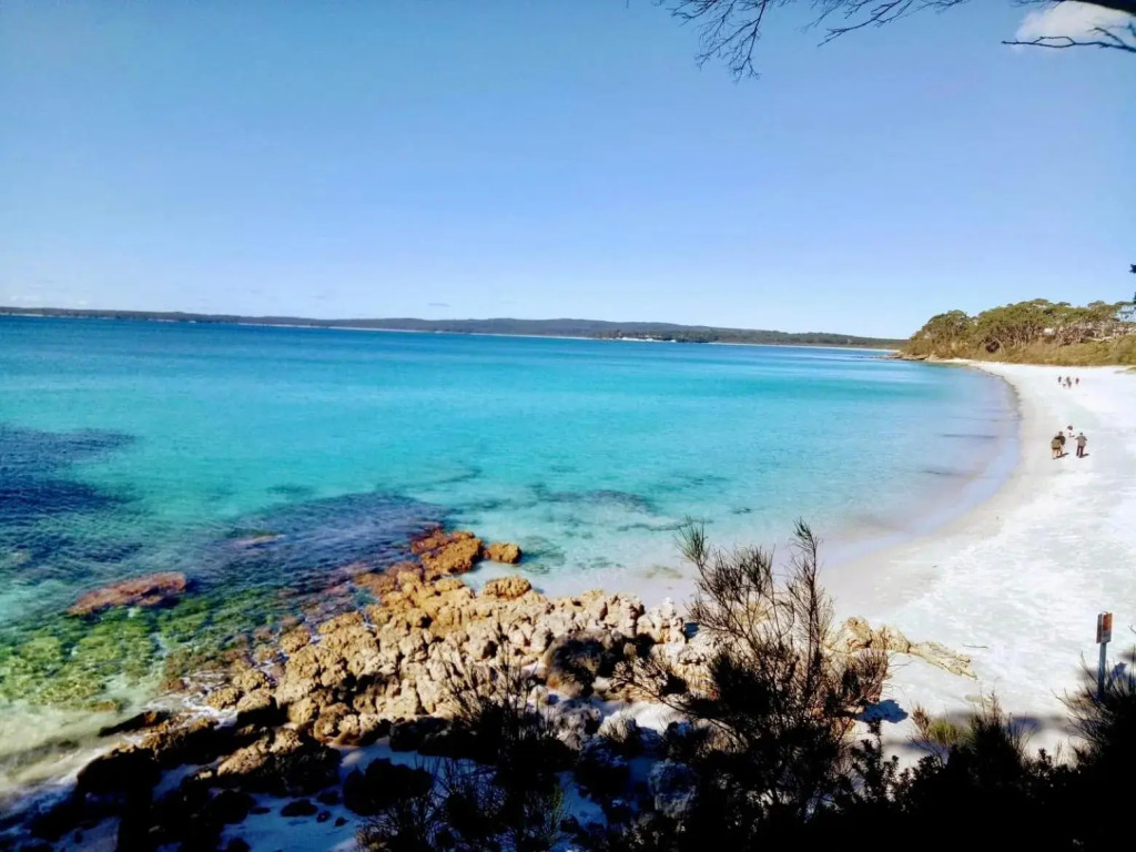 The Husky House 1 bedroom or 2 bedroom or The Husky Studio Suite stayinjervisbay com