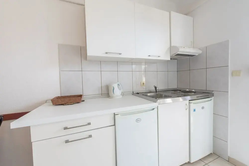 Lovely Holiday Home in Okrug Gornji near Sea
