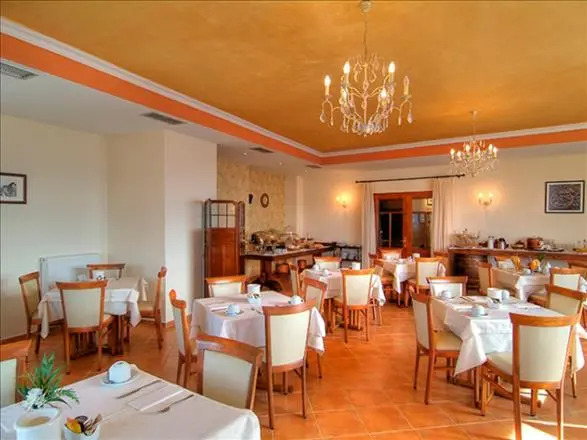 Alpen House Hotel & Suites