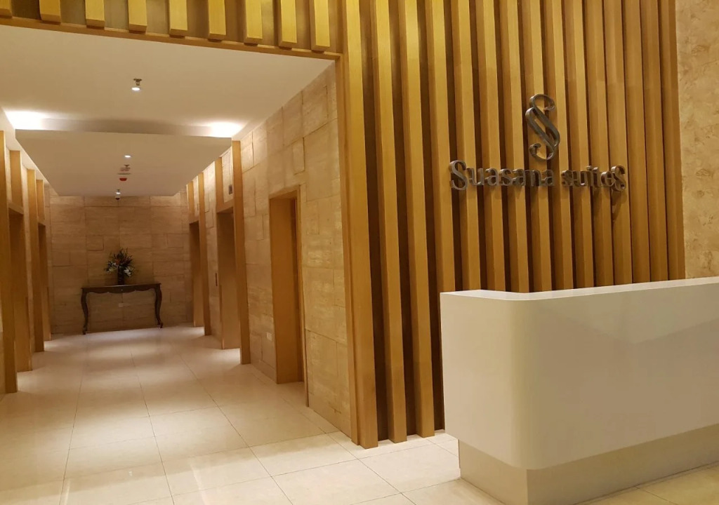 M Suites Hotel