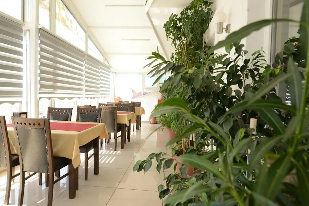 Selis Hotel