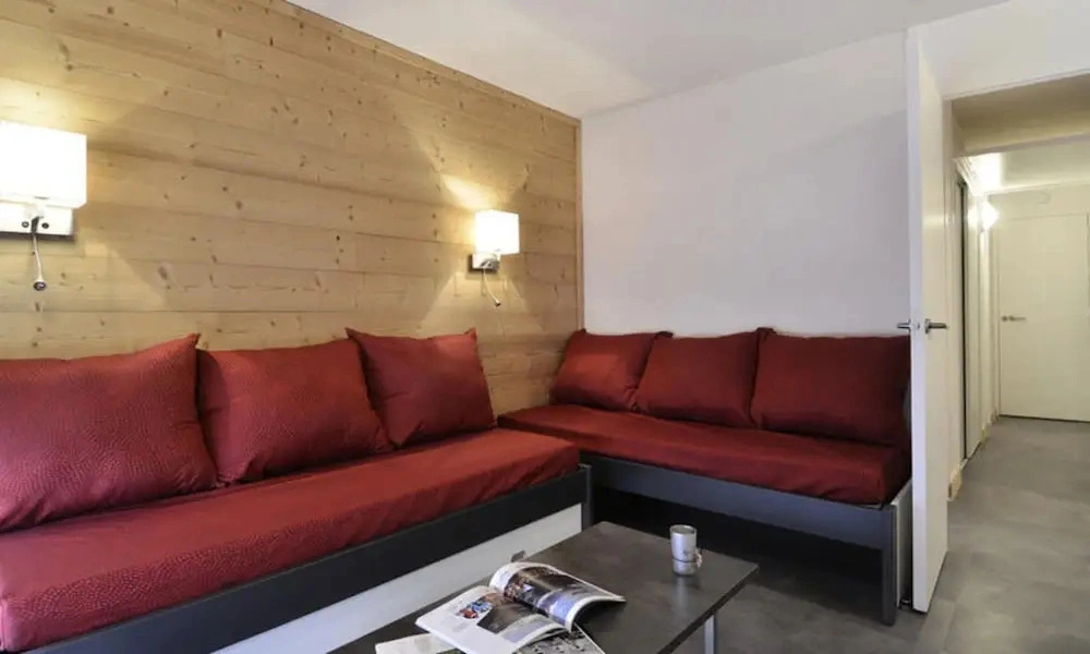 Pleasant and Warm Apartment Heart of the Resort Valley View Balcony