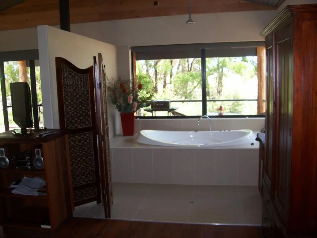 SilverSprings Spa Retreat Pet Friendly Cottages and Glampings