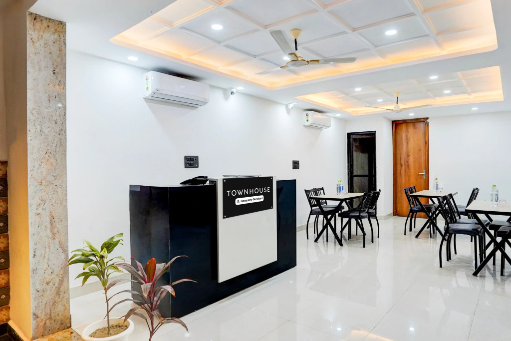 Super Townhouse Sector 143B Noida