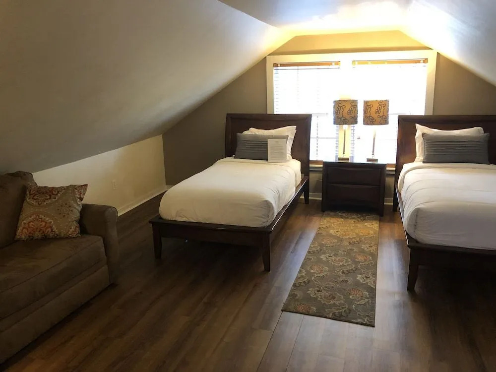LHabitation Guesthouse- Adult Exclusive