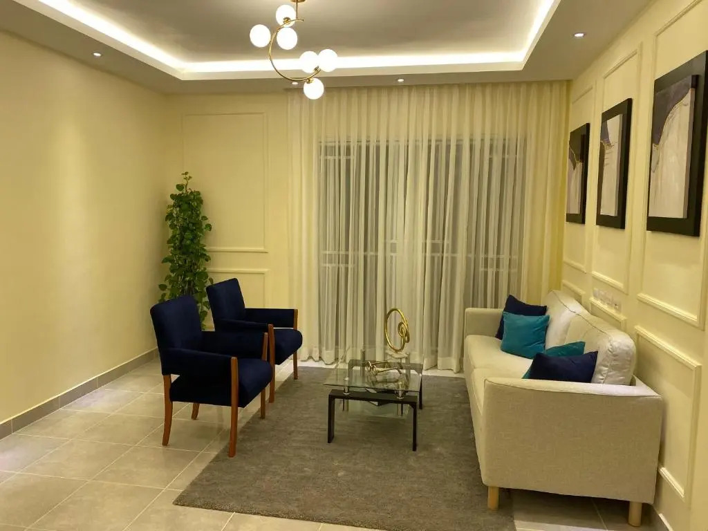 Apartamento Completo en Higüey, 3 habitaciones, 2 baños y 2 parqueos