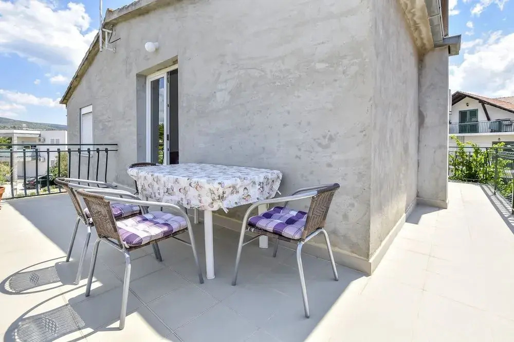 Apartment Karabatic