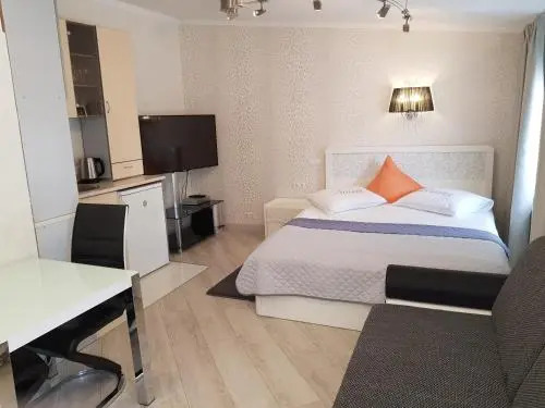 Naiza Guesthouse and Apartments