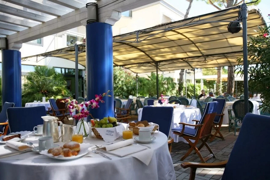 Hotel Excelsior
