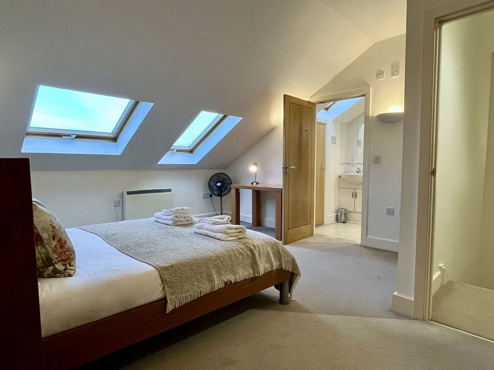 Your Space Apartments - Manor House