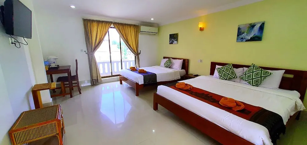 Nary Villa