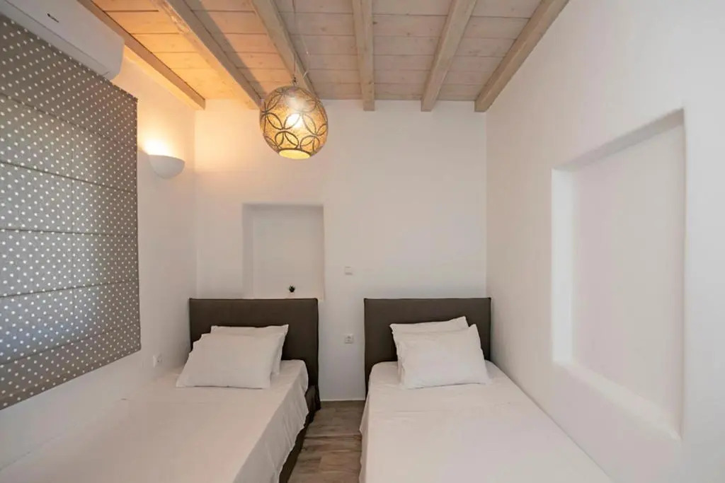 Villa Zaira by Opus