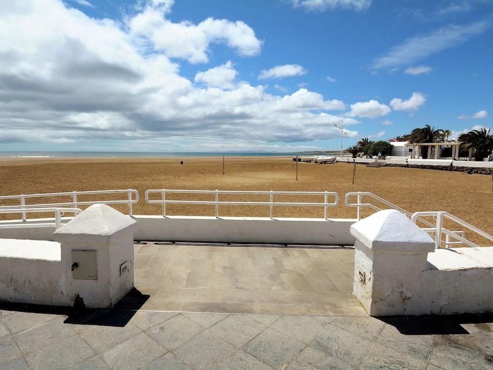 Comfortable Apartment Just 150 m From the Beach of Playa Honda