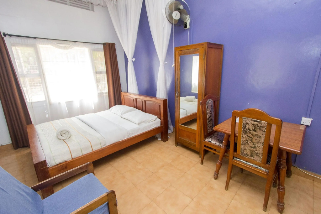 New East View Hotel