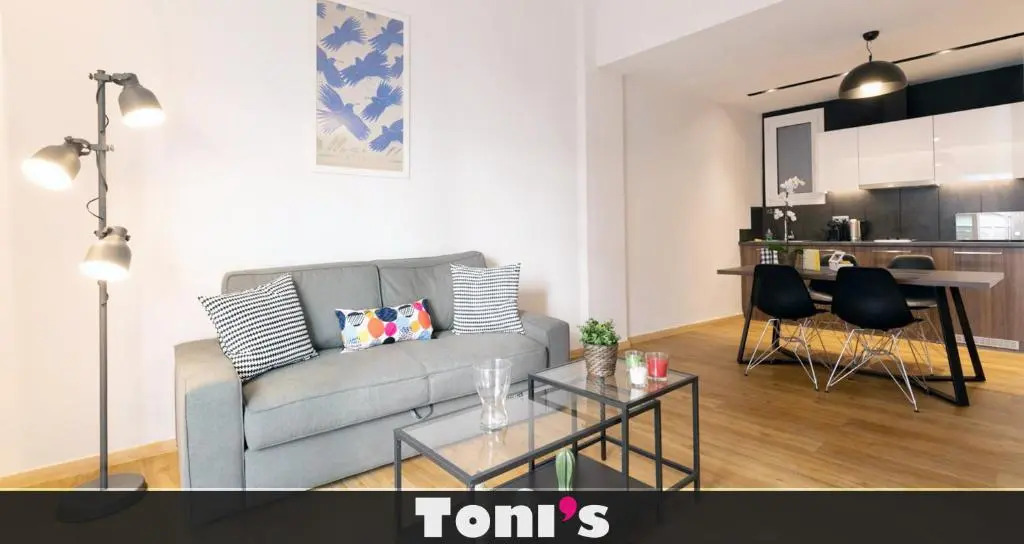 TONI'S Cute 2BD Apartment in Koukaki!