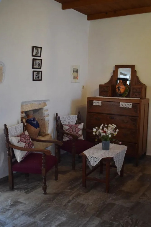 Eirini's Stone House