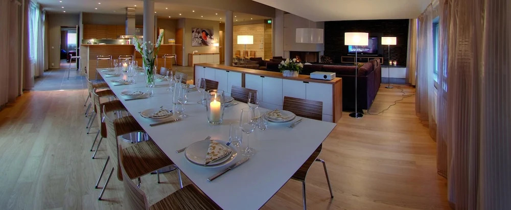Levi Suites Unna Mànnu