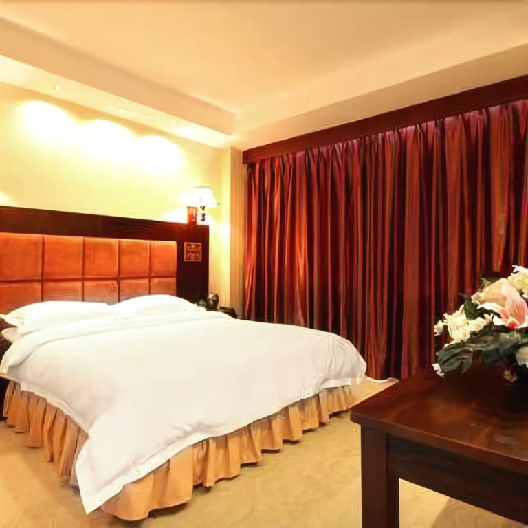 Dinghuang Hotel