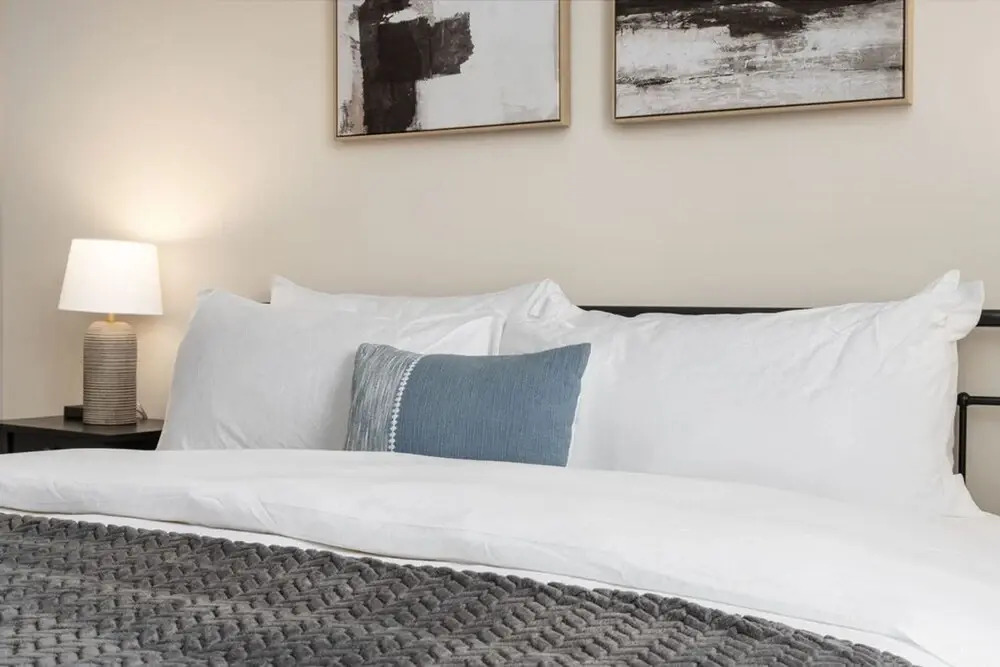 Ground Floor 2BR w Lux Amenities At Albany Glen