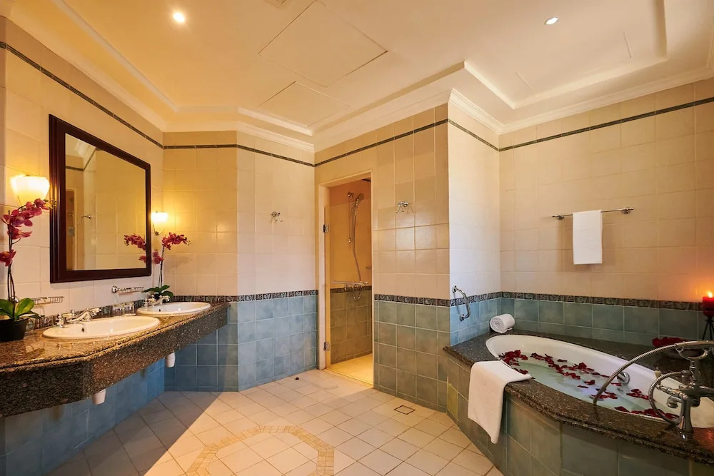 Rose Dream - 5 Bedrooms Palm Villa on the beach with private pool