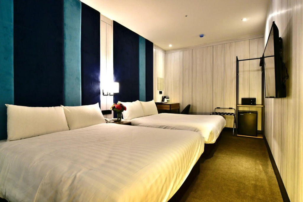 Mayer Inn