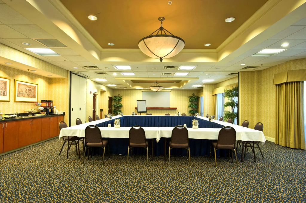Hampton Inn & Suites-Atlanta Airport North-I-85