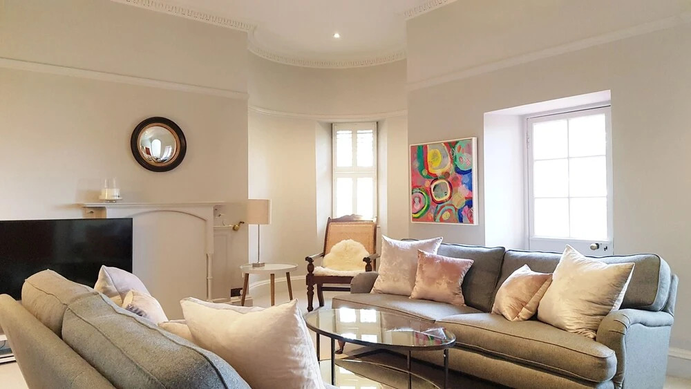 Grand Edinburgh Castlehill Apartment