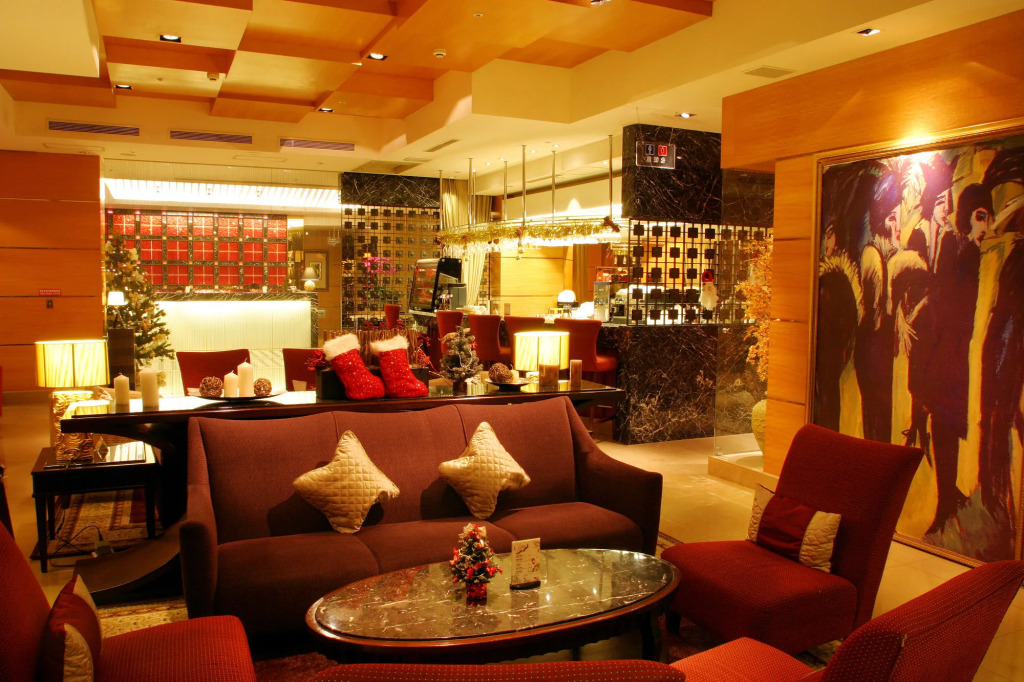 Grand Forward Hotel