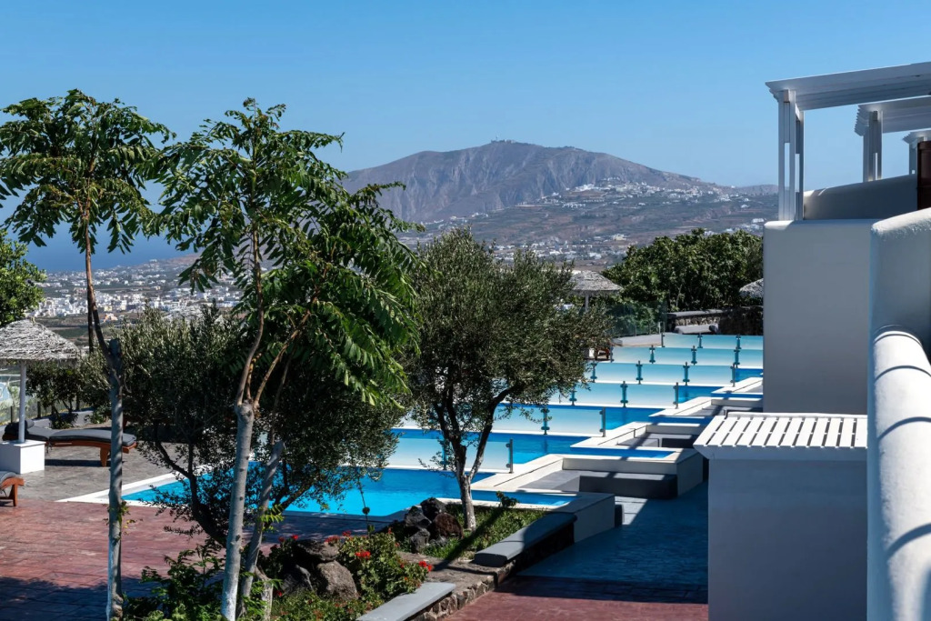 Splendour Hotel and Suites
