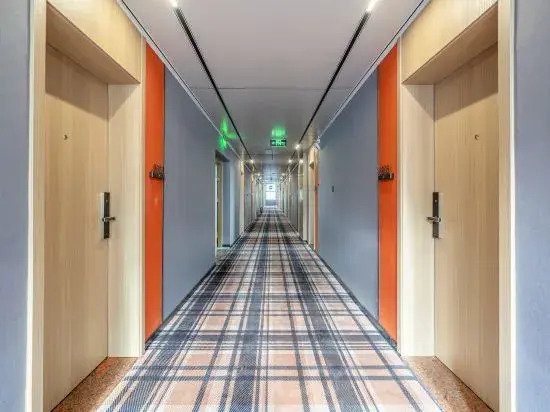 Huating hotel
