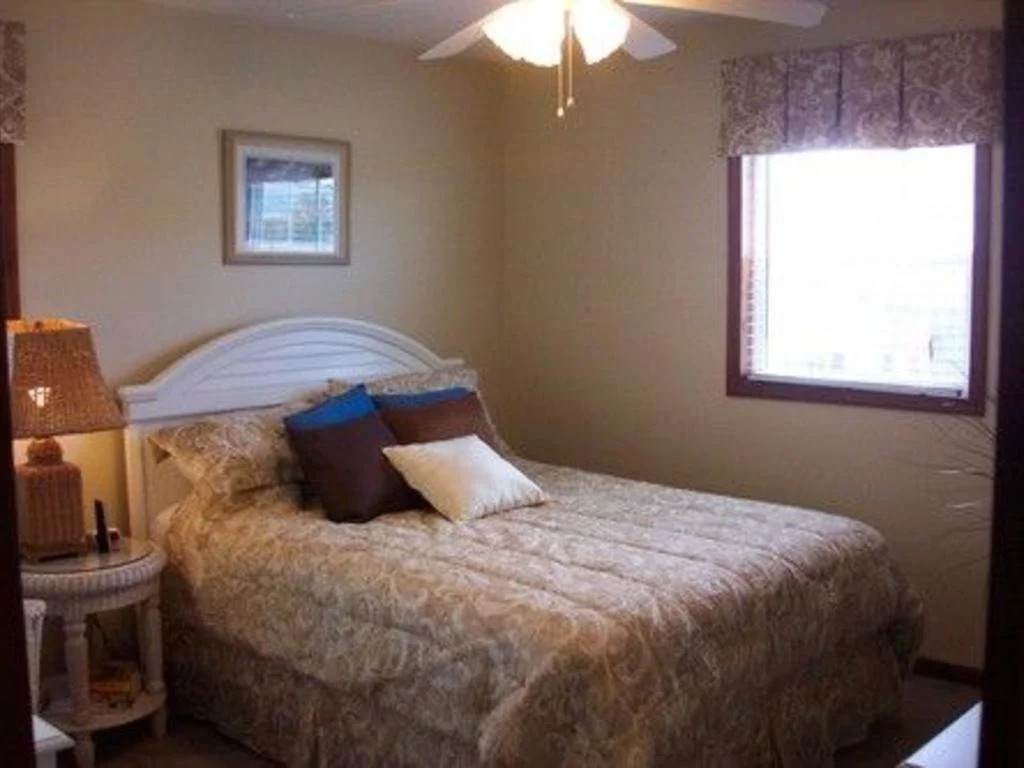 5 O'Clock Somewhere - 4 Br Home