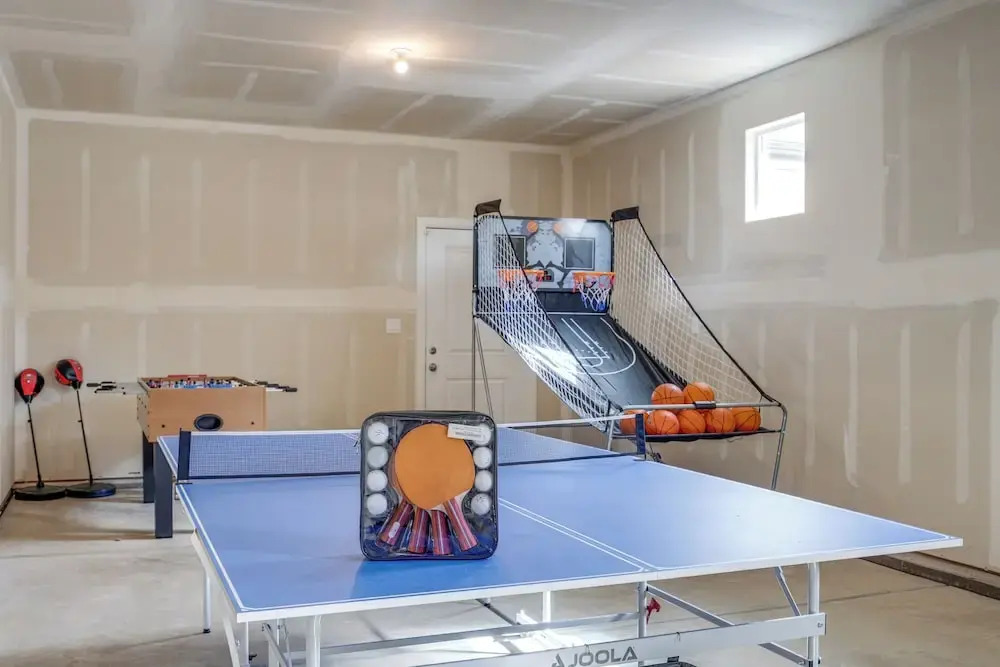 12 Mi to Sand Hollow: Spacious Home w/ Game Room