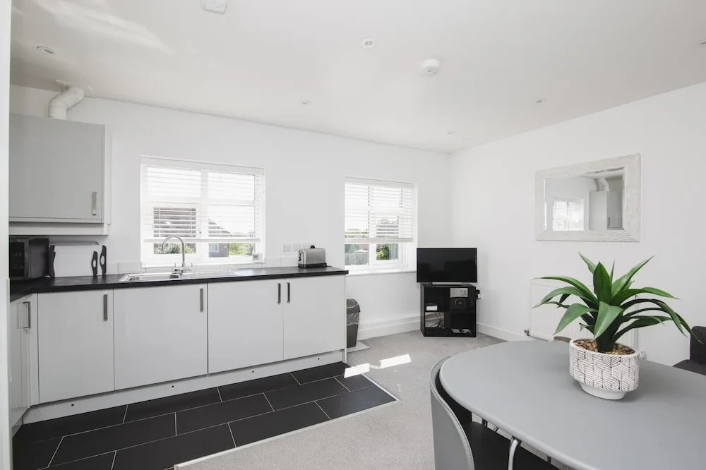 NEW 2BD Pontact Flat in the Heart of Didcot