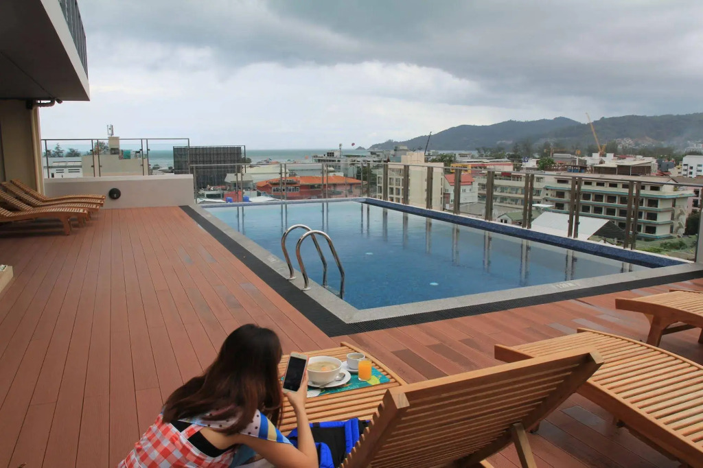 Отель Centro One Patong