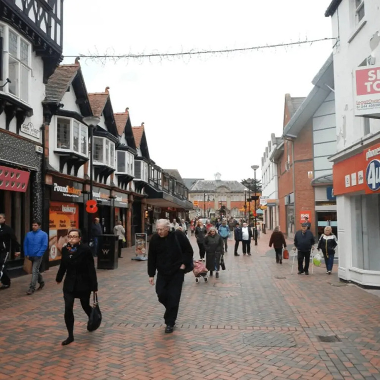 The Berwyn - Berwyn House - Central Wrexham - Sleeps Up to 7
