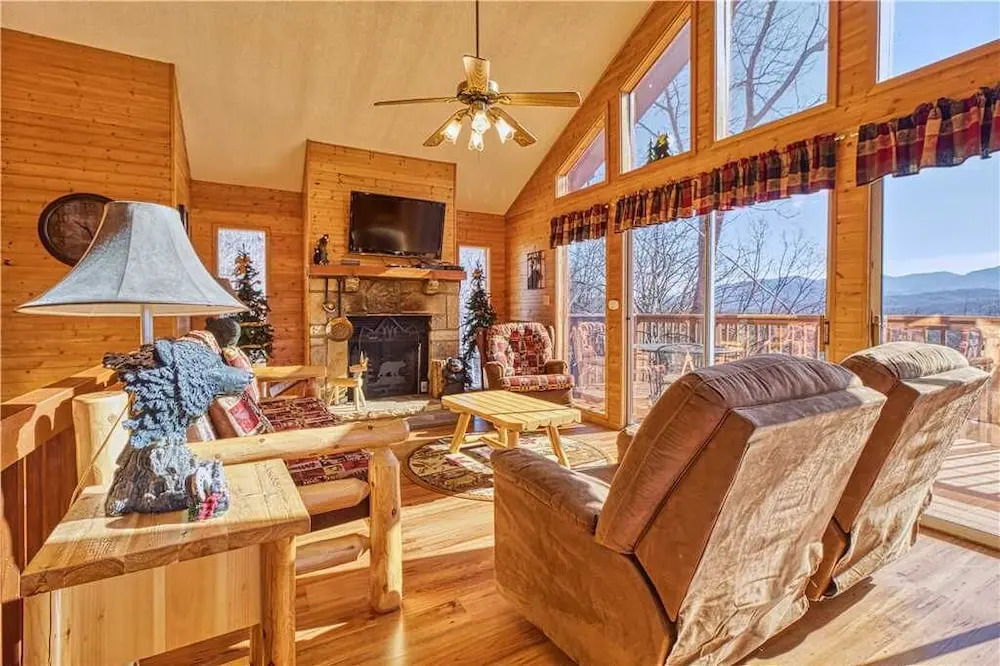 Black Bear Lookout - Two Bedroom Cabin