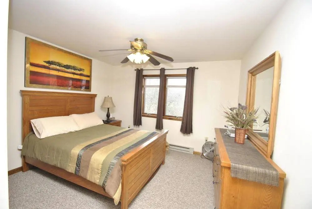 Unwind at Lake View