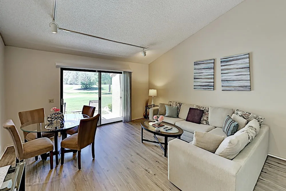 Palm Desert Resort Cc Gated 2br/1.5ba   Comm Pool/ Jac 2 Bedroom Condo