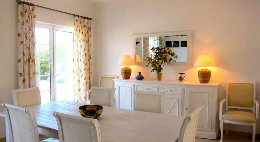 Heated Pool 6 Bedroom Private Villa in Center of Olhos de Água