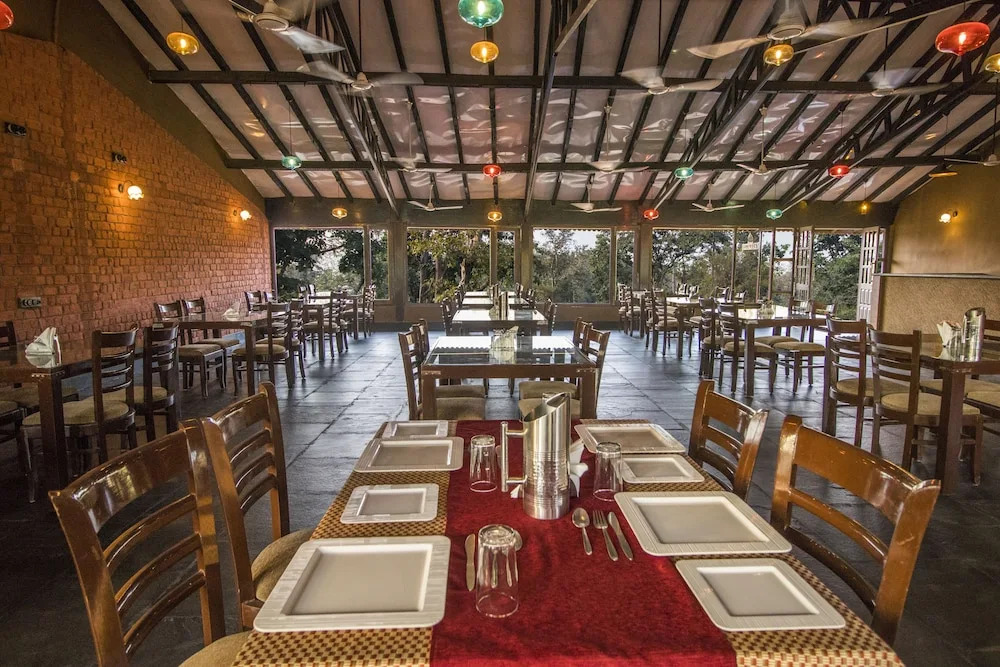 Pachmarhi Ecotel Resort by Vanyum