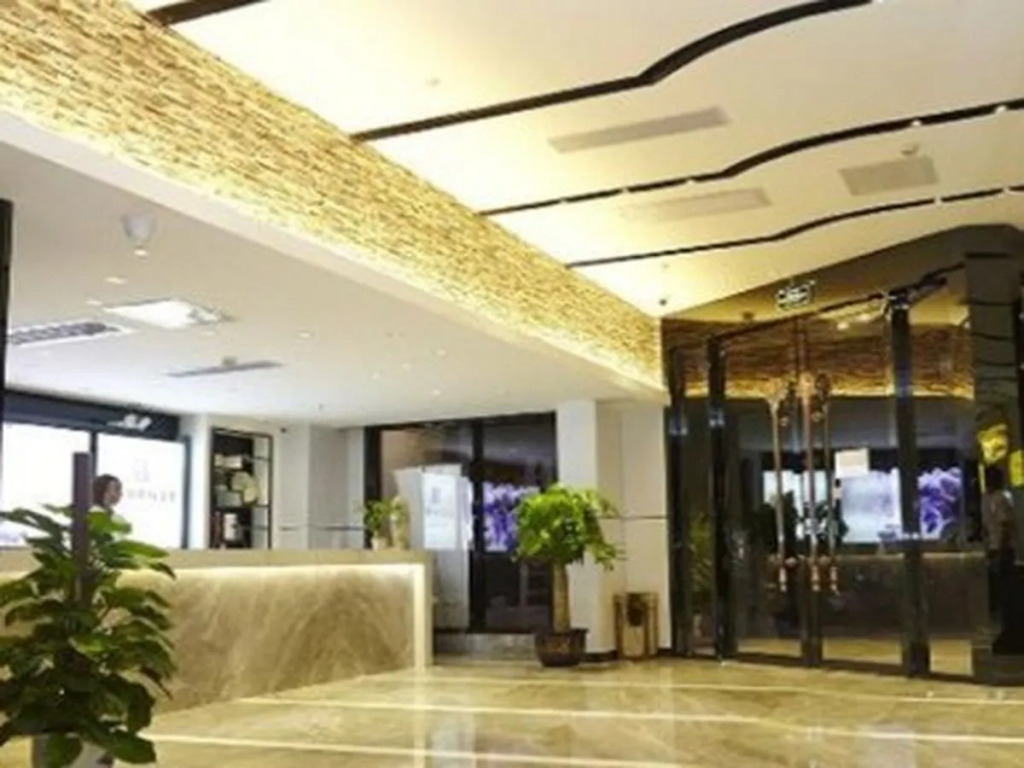 Lavande Hotel Rizhao East Haiqu Road RT-Mart