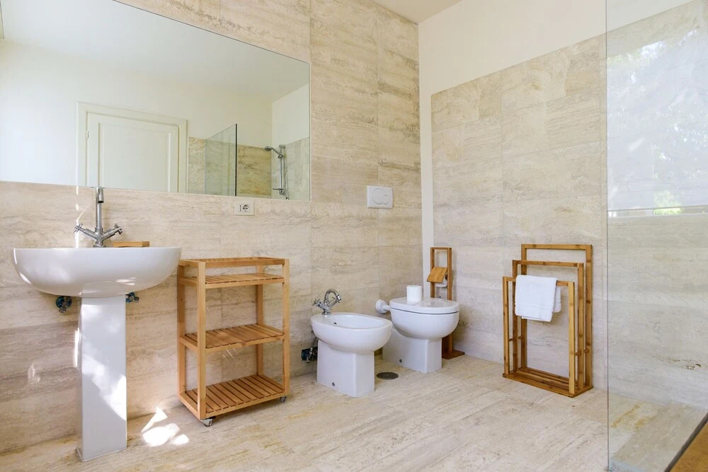 Caracalla Exclusive Property n. 2
