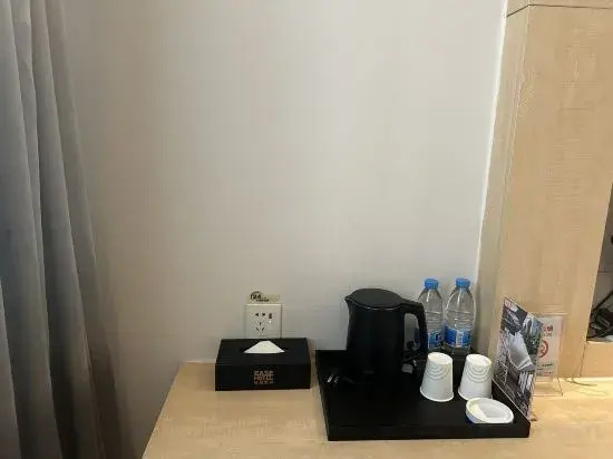 Ease Hotel (Xi'an Chang'an Square North Road)